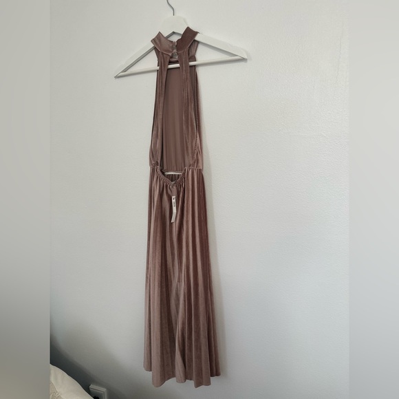 ASOS high neck, pleated Champaign pink formal midi dress, size 0. - Picture 3 of 3